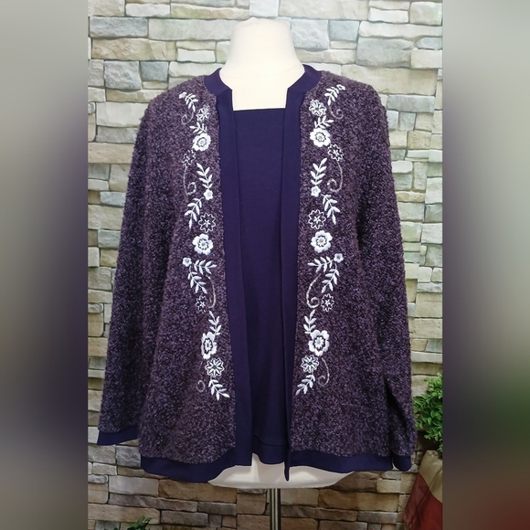 C.D. Daniels Sweaters - Vintage C.D. Daniels Embellished Boucle Knit Dressy Purple Top Size 1X